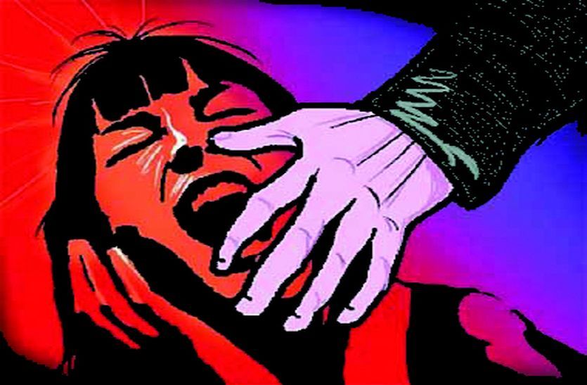 Attempted rape, villagers lock the accused in the room and hand over t