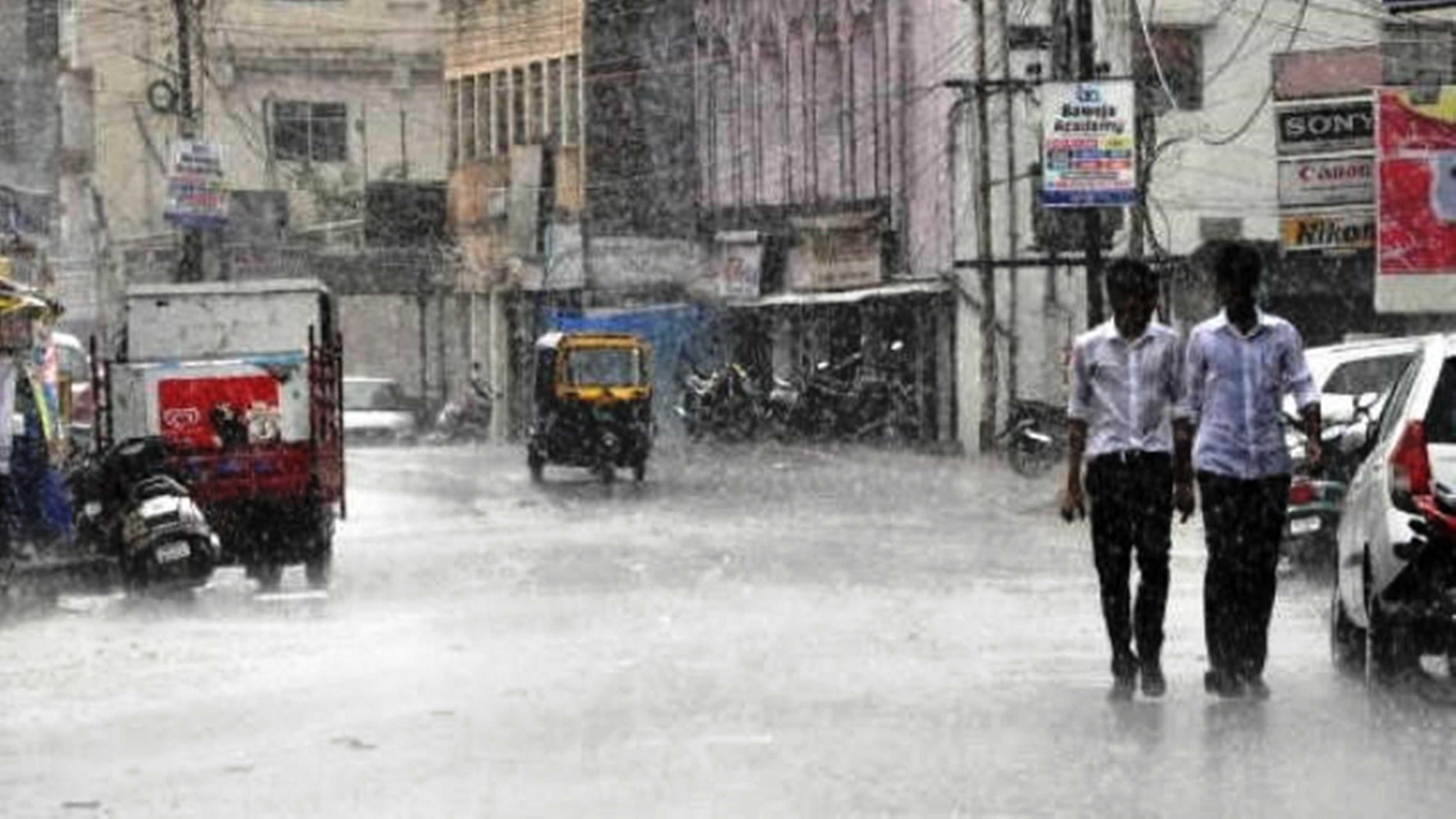 पानी -पानी हो गए शहर और गांव, नवरात्रि में भारी बारिश का अलर्ट