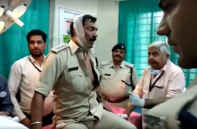 नवरात्री पर बड़ा हादसा: सलकनपुर से लौटते समय पुलिस वाहन हो गया बड़े हादसे का शिकार देखें VIDEO