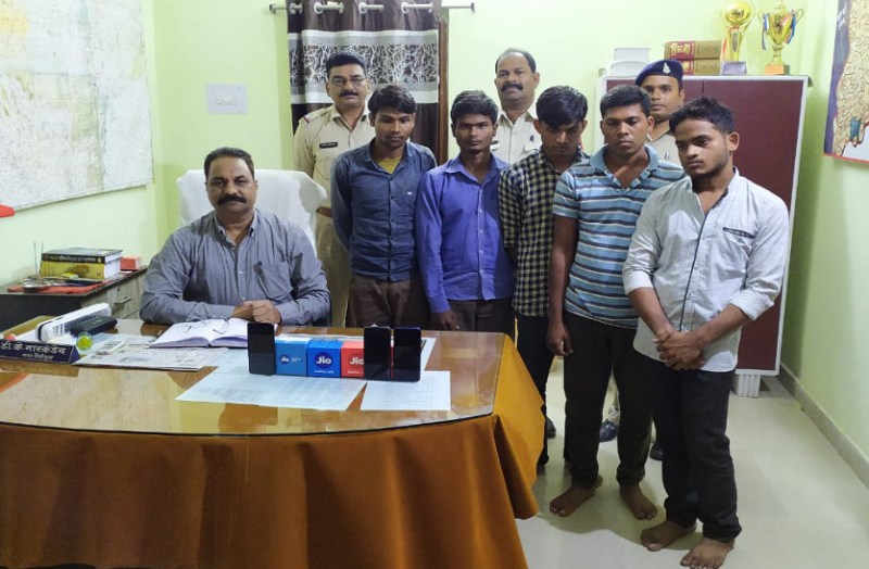 बस से मोबाइल दुकान के लिए आए पार्सल को चुराने वाले पांच आरोपी गिरफ्तार, चोरों ने ऐसे दिया था घटना को अंजाम