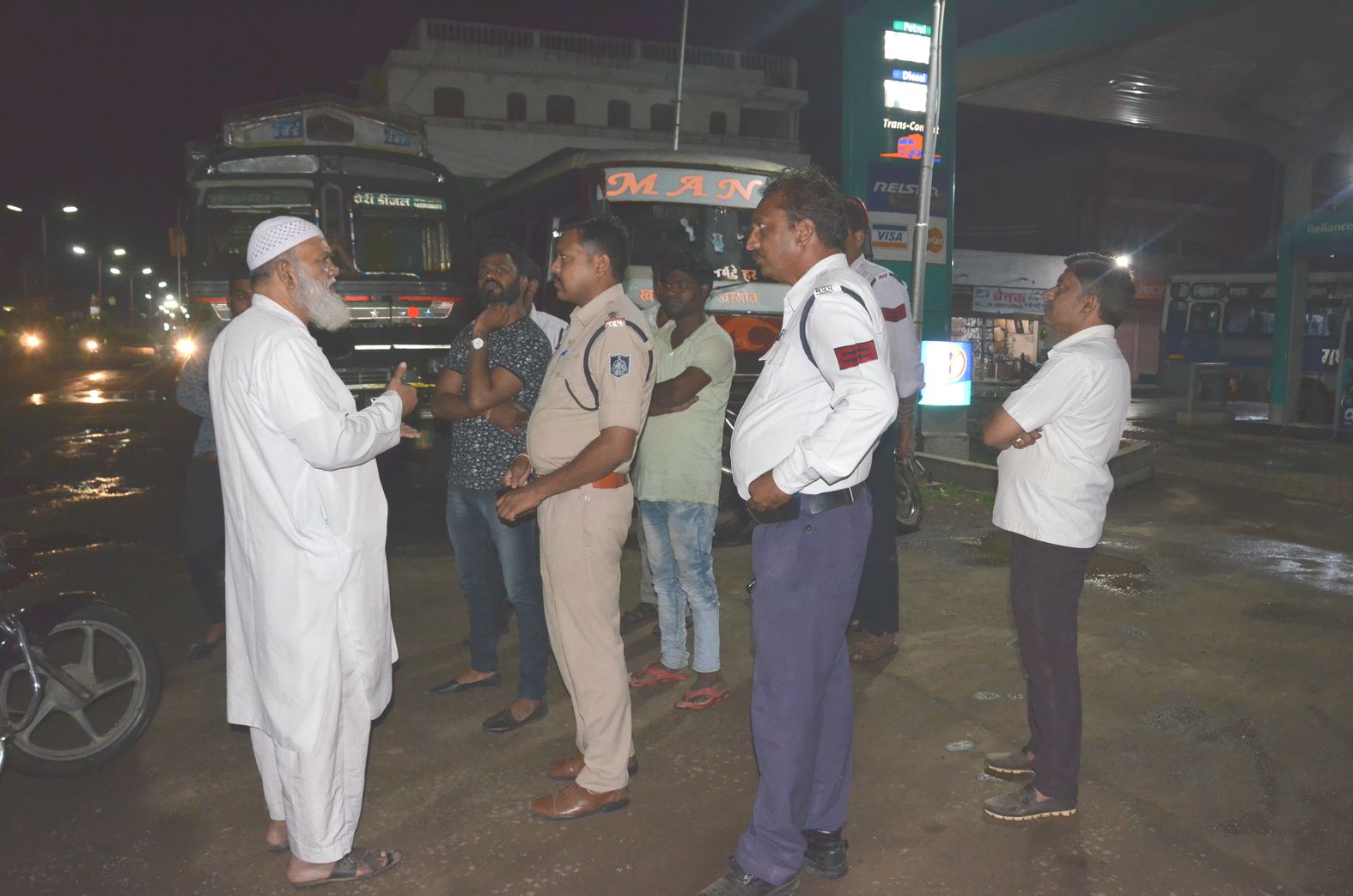 Traffic Police took action in khargone