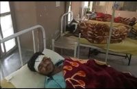 मेले में झण्डे व डीजे को लेकर दो गुट भिड़े