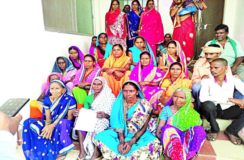 गहने गिरवी रख शौचालय बनवाए, दो साल बाद भी प्रोत्साहन राशि नहीं मिली