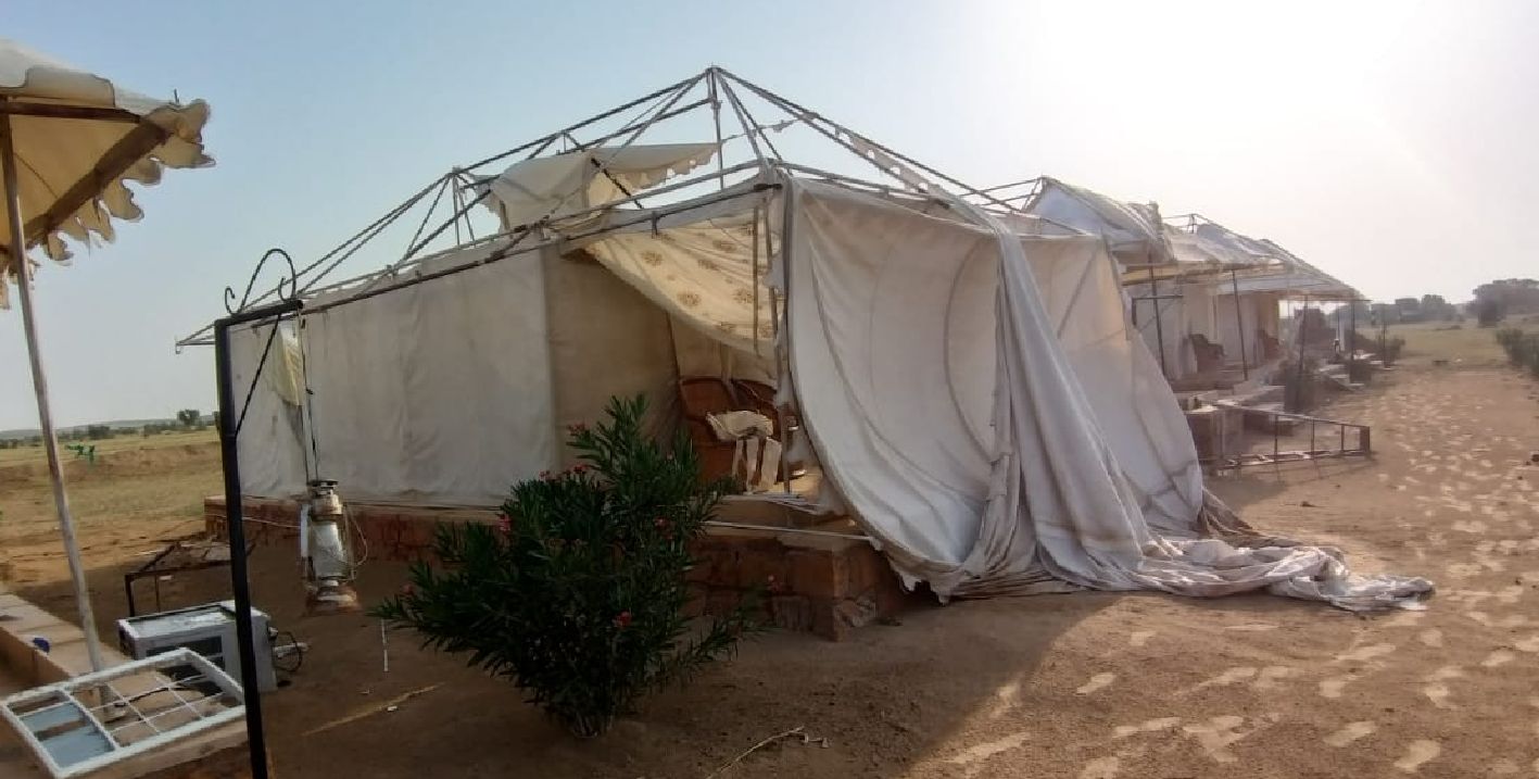 storm caused crores of damage Fly hundreds of tents in sam,jaisalmer