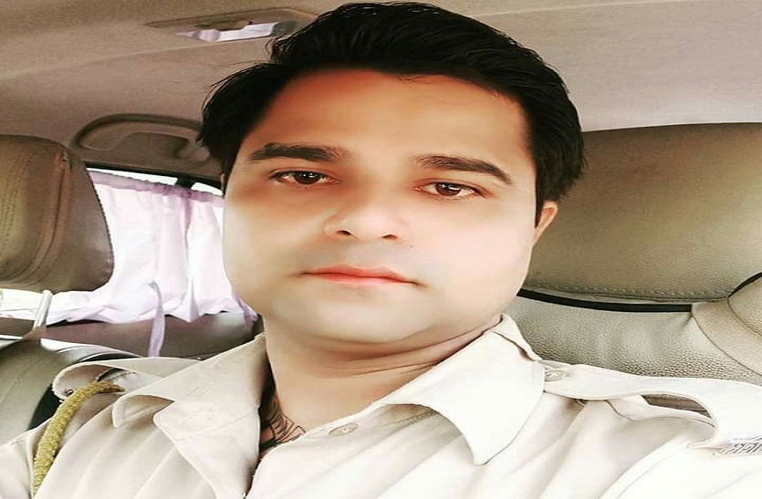 तालाब के पास मिले बैग पर टिकी लापता कांस्टेबल की तलाश