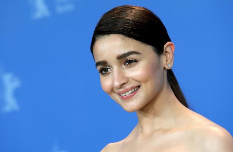 दिल की बीमारियों से पीड़ित बच्चों की सहायता के लिए आगे आई आलिया, पेंटिंग एग्जीबिशन में हिस्सा लेकर करेंगी मदद