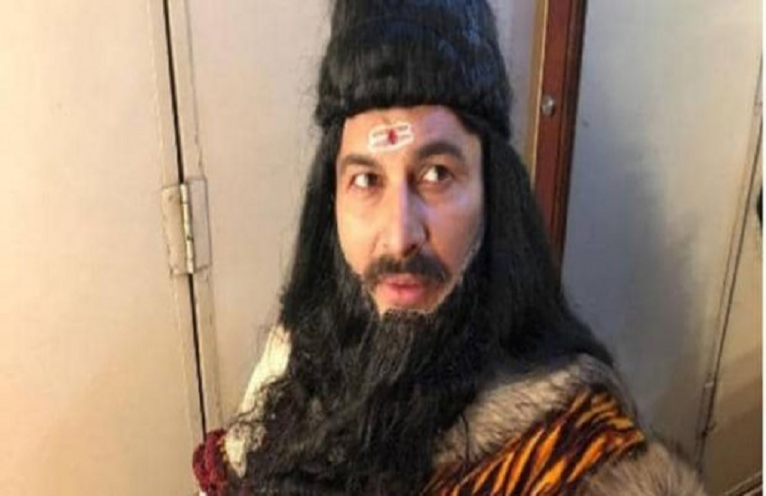 दिल्ली: रामलीला में परशुराम बने सांसद मनोज तिवारी, देखें यह वीडियो