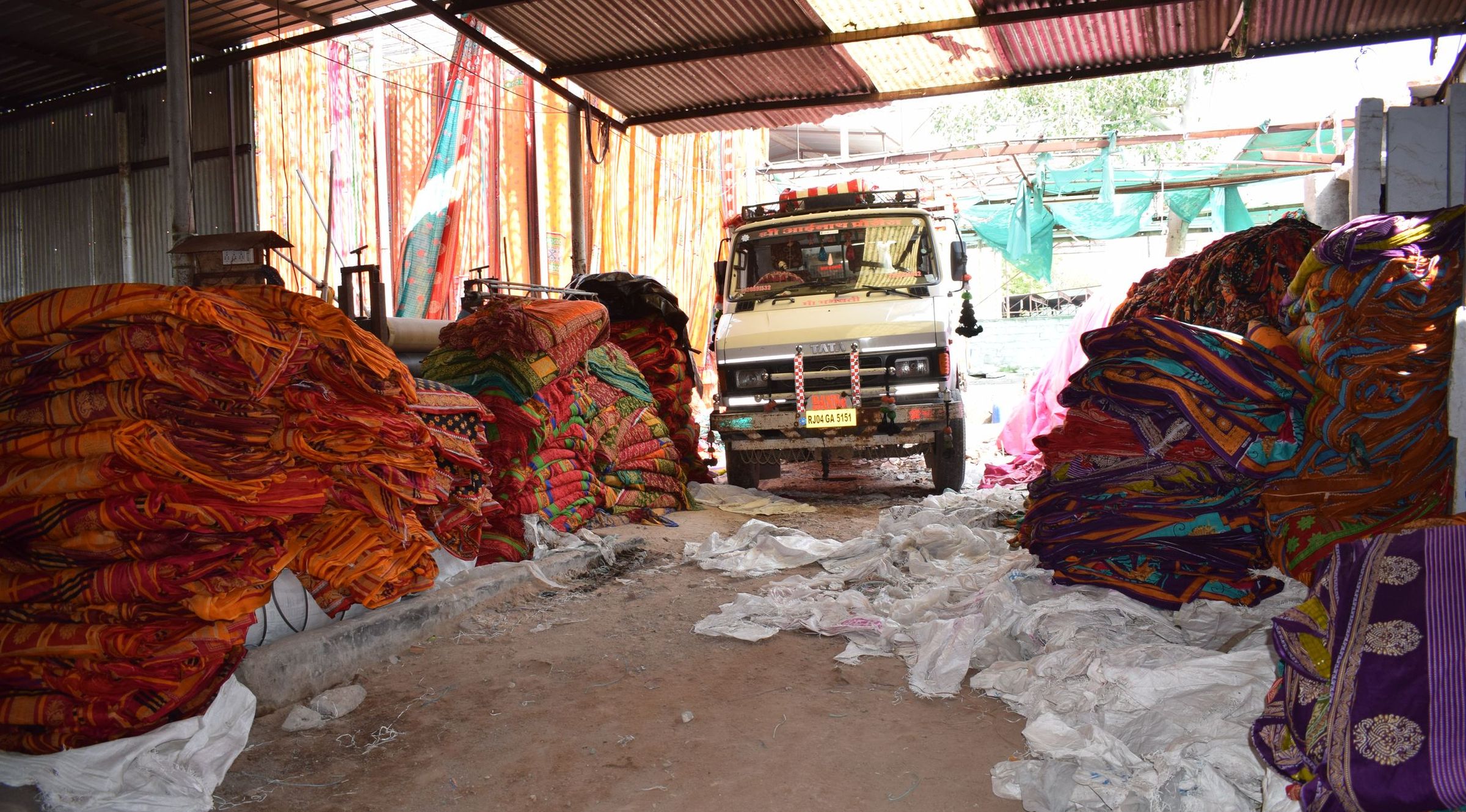 जोधपुर में धुल रहे पाली व बालोतरा के कपड़े!