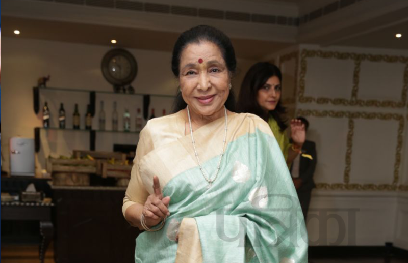 हमारी आत्मा क्लासिकल म्यूजिक है, लेकिन गाने फिल्मी गाते हैं - आशा भोसले