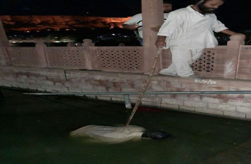 गुलाब सागर में मिला युवक का शव