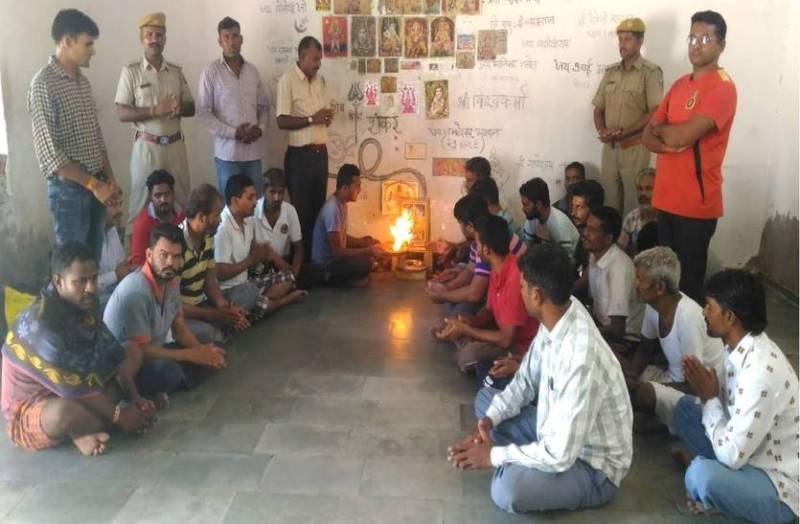 Navratri in Pichiyak prison