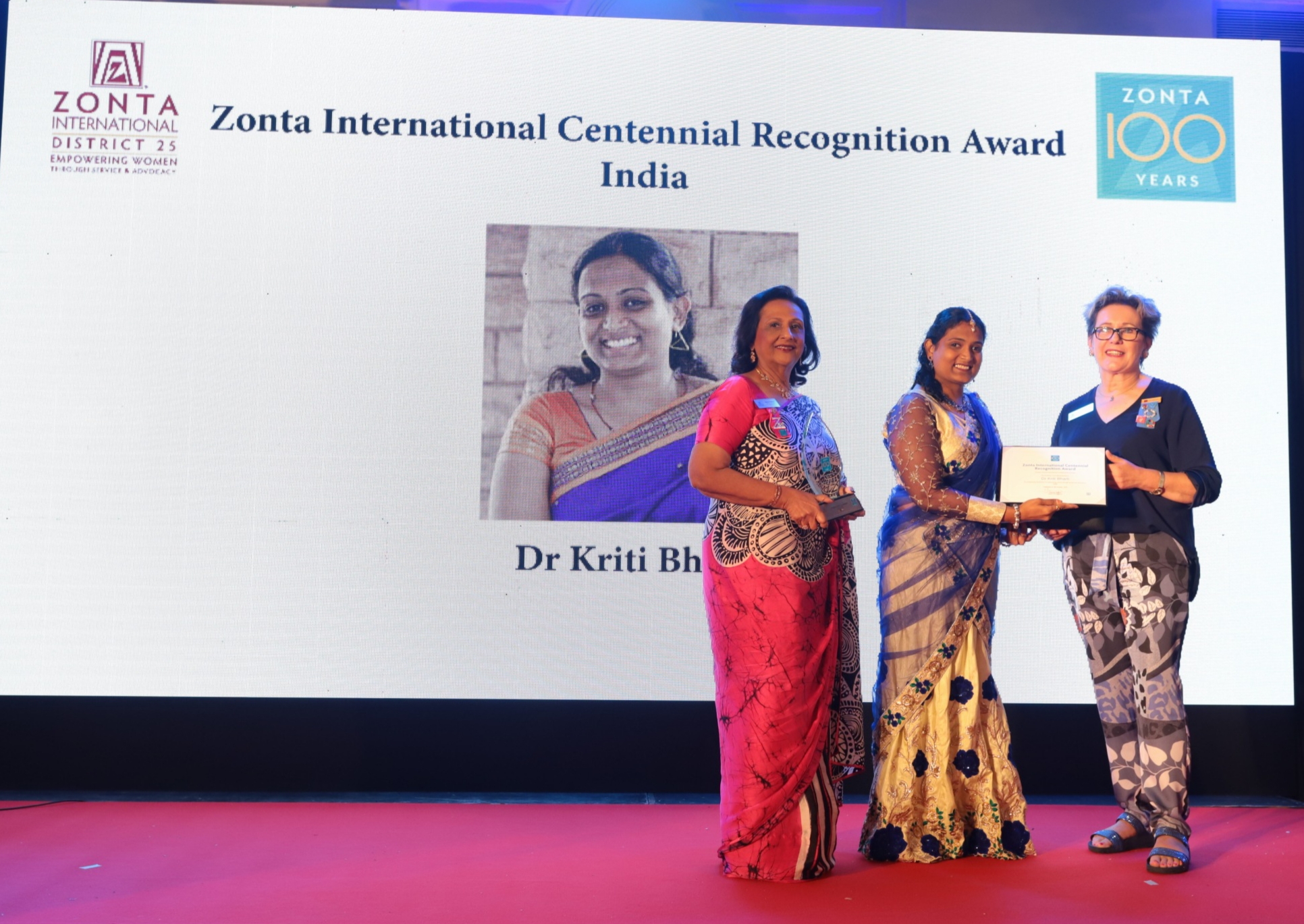 Kriti Bharti conferred with International Centenary Award in Colombo