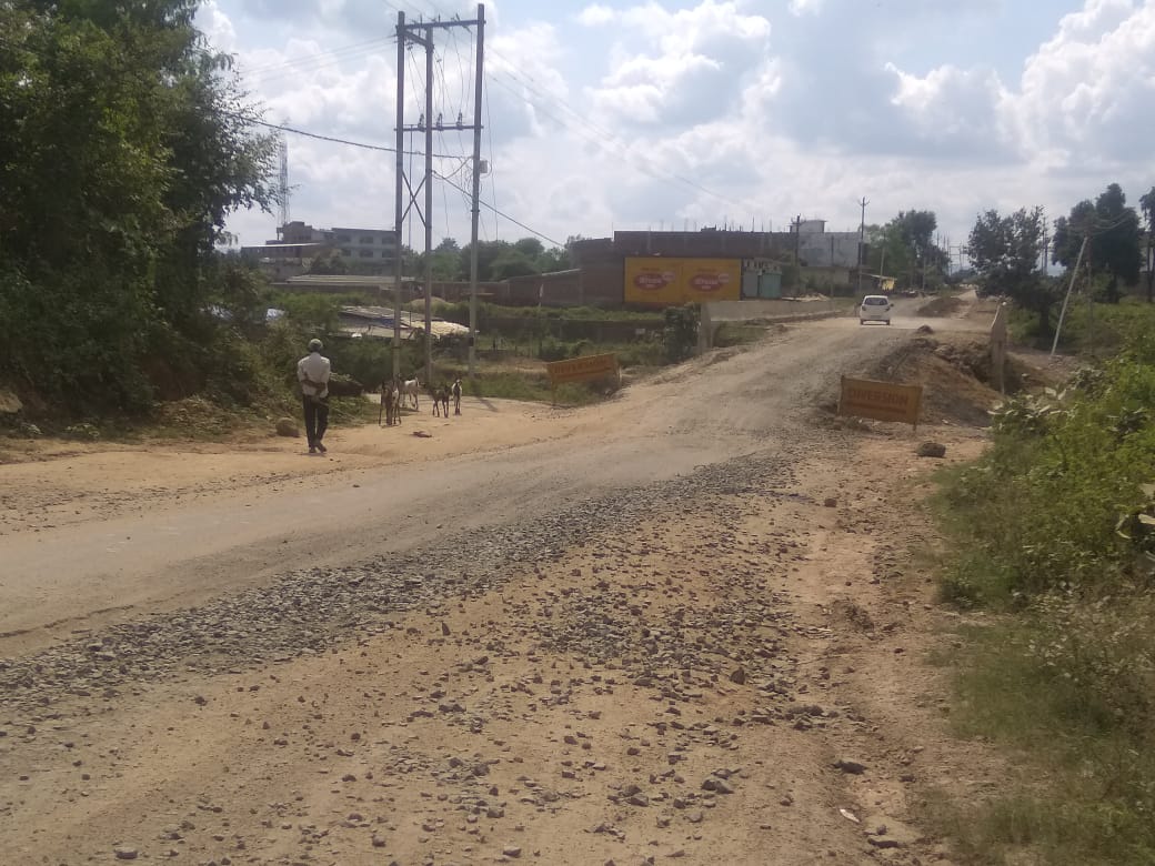 Construction of roads stuck in payment of money, road of death becomin