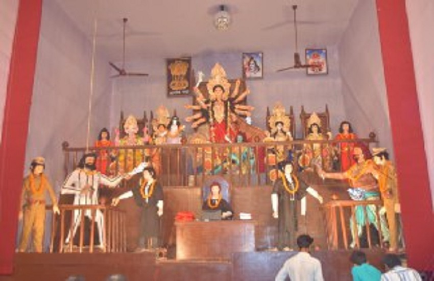 MAA durga court adorned in pandal, people petitioning against problems