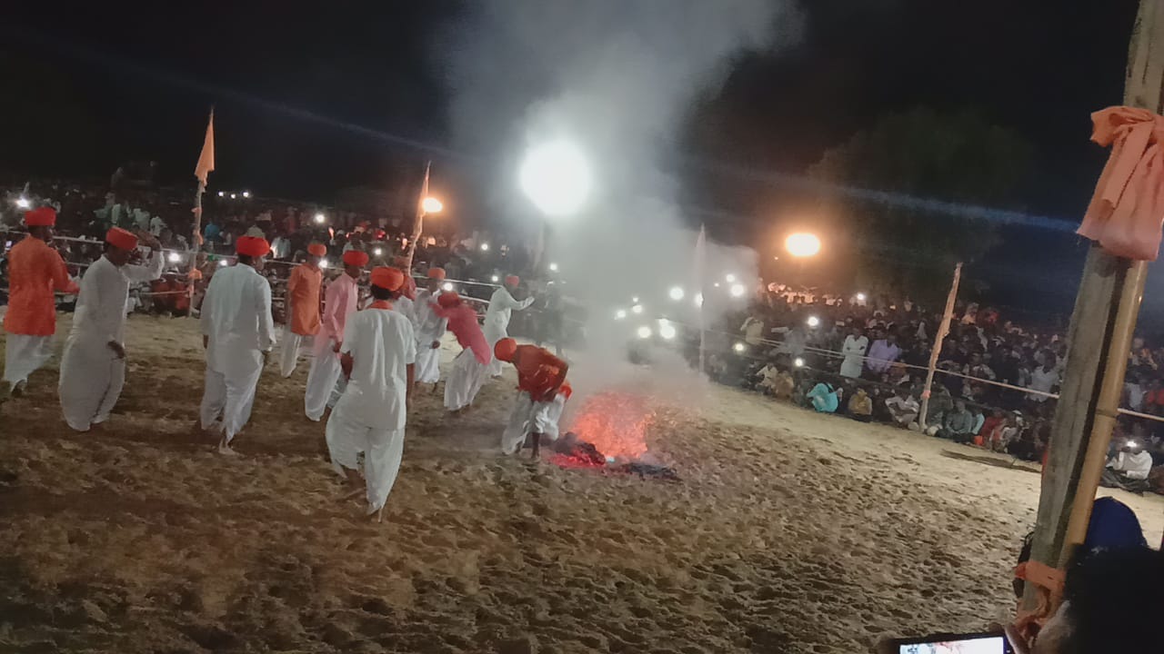 Jasnath sampraday fire dance in katriyasar bikaner