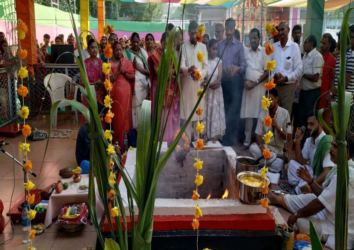Navratra News; अष्टमी पर हवन-पूजन, मंदिरों में उमड़े श्रद्धालु