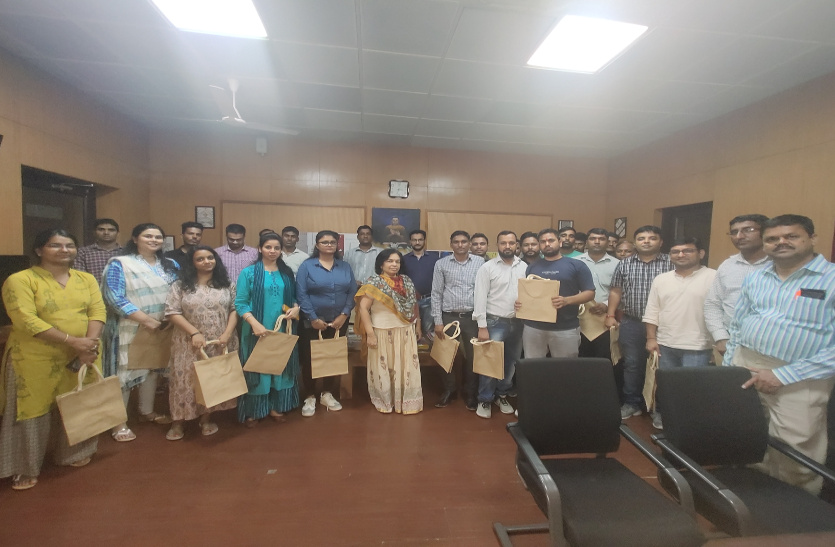 Plantation and distributed jute carry bags in Jodhpur NIFT campus