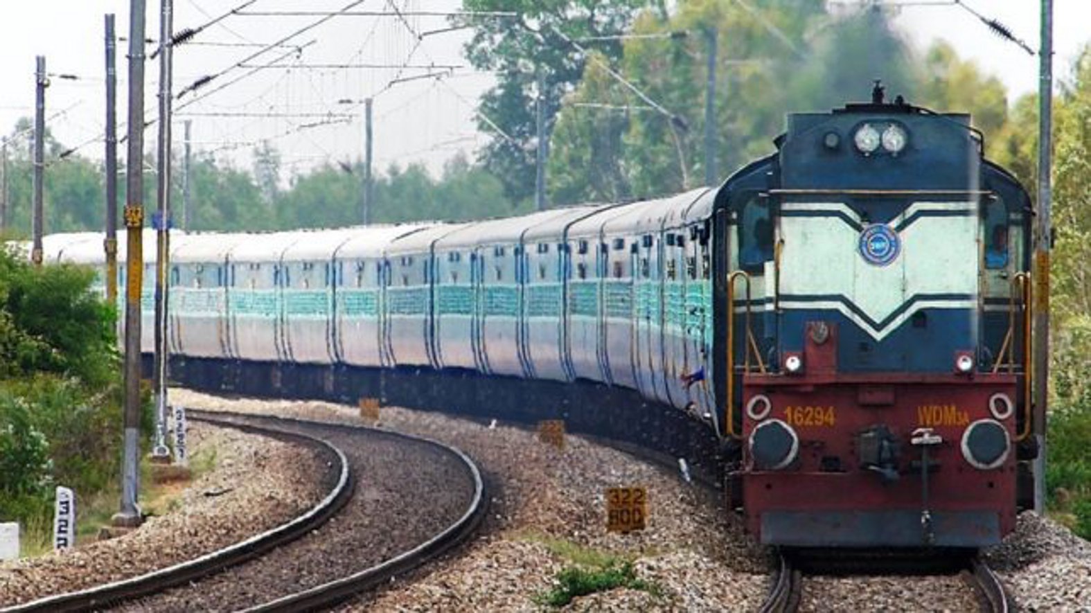 झांसी-मानिकपुर के बीच अब तेजी से दौड़ेगी ट्रेन
