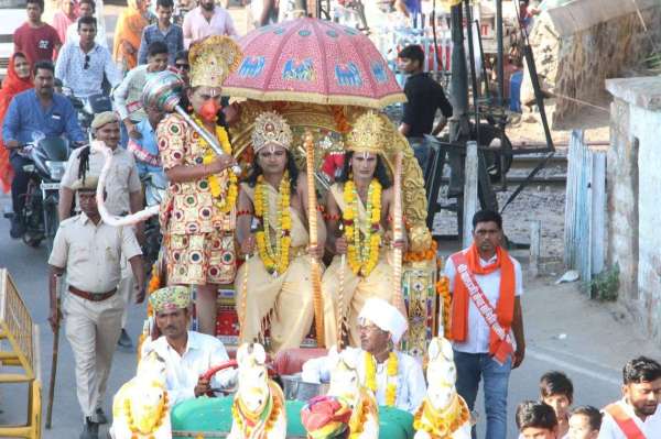अहंकार का अंत, दो मिनट में ही जल गया रावण