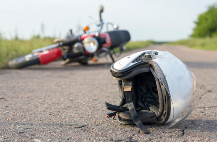 चलती बाइक से गिरकर बुआ की मौत, पुलिस ने गाड़ी चलाने वाले भतीजे पर किया जुर्म दर्ज