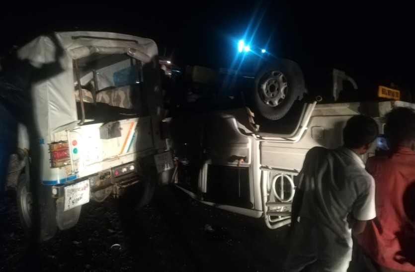jeep bolero accident in barmer, 12 injured : two jeep accident