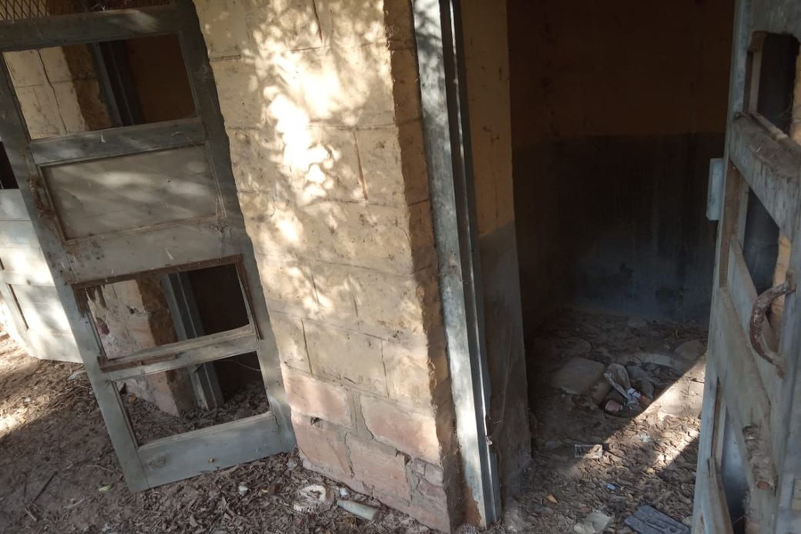 physical college hostel is running in shabby building in jodhpur