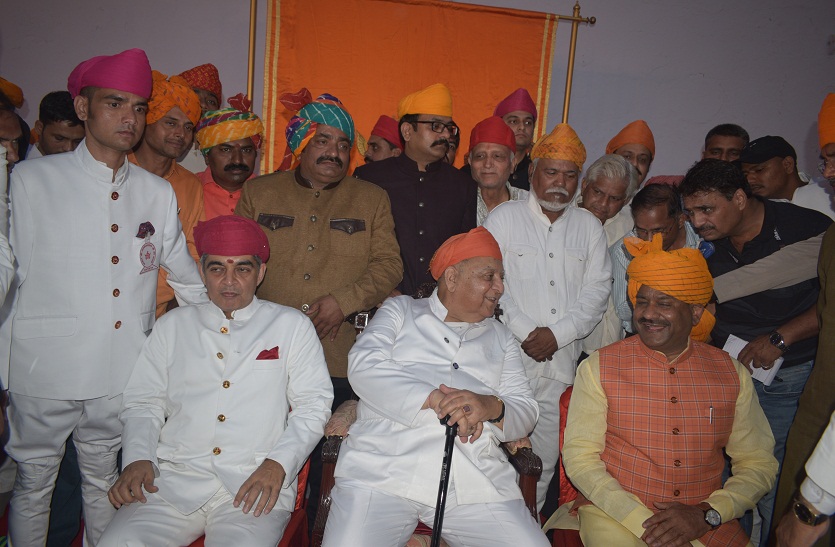 दरीखाने में उतरा राजसी वैभव, ठाठ बाट से निकली भगवान लक्ष्मी नारायण की सवारी