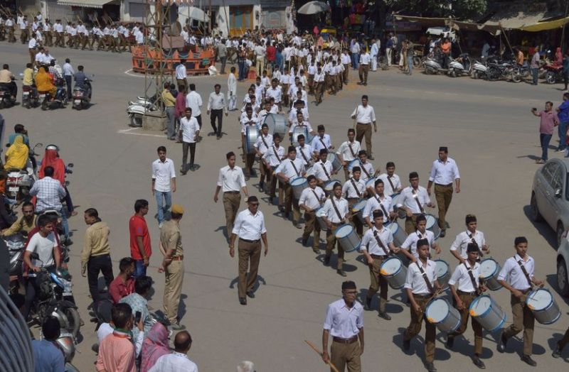 मातृभूमि की सेवा में सुपथ पर बढ़ चले कदम