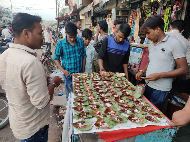 The tradition of feeding and feeding on Dussehra in Bundelkhand