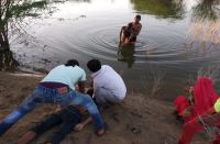 मछलियां पकडऩे गए थे सागरमती नदी में, दो किशोर गड्ढे में डूबे