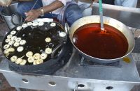 मिठाइयों के रंग कहीं सेहत को नहीं कर दे 'बदरंग