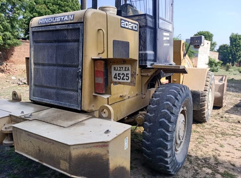 - आहोर सांडेराव के बीच निर्माणाधीन नेशनल हाइवे का मामला, सीमेंटेड बन रहा है यह भाग, बजरी से भरे 3 डंपर, 1 लोडर को जब्त किया, लगाई भारी भरकम पेनल्टी