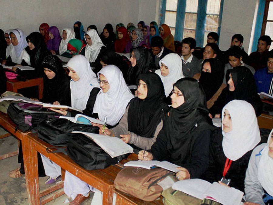 जम्मू-कश्मीर : 52 प्रतिशत स्कूलों छात्राओं के लिए शौचालय नहीं