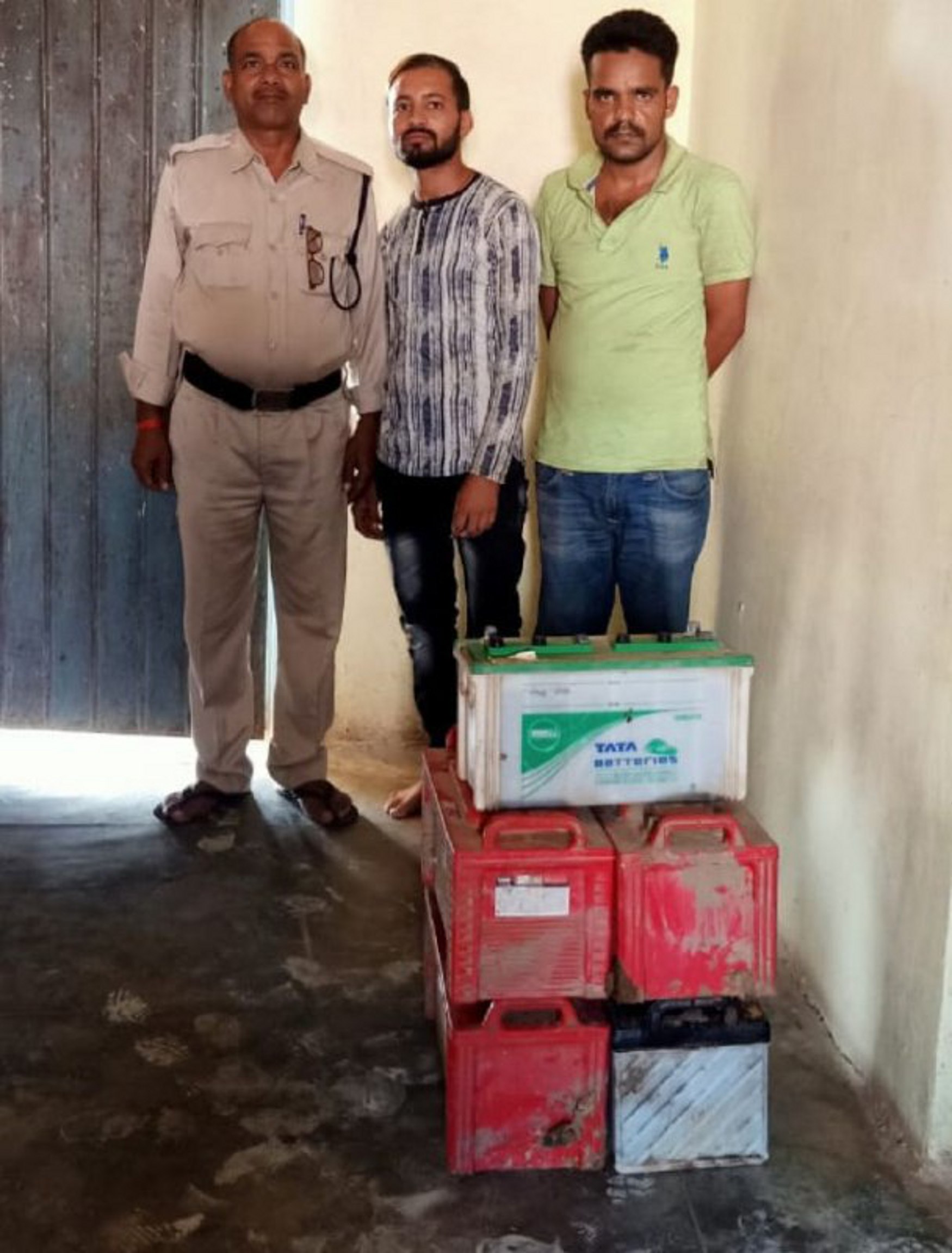 Two accused arrested with stolen battery, one absconding