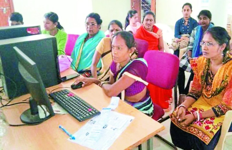 अब माताएं भी कीबोर्ड पर दौडाएंगी उंगलियां, फेसबुक ट्वीटर नहीं बनेगी पहेली