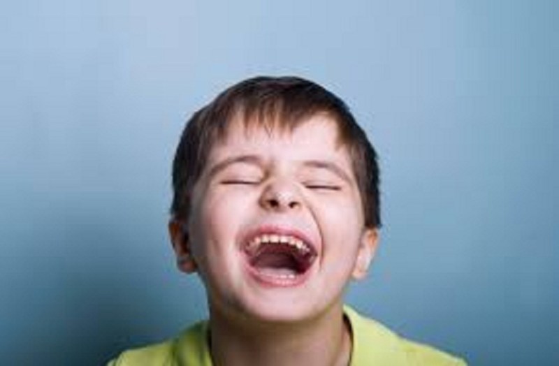 यहां जाने हंसने से क्यों मूड होता है अच्छा