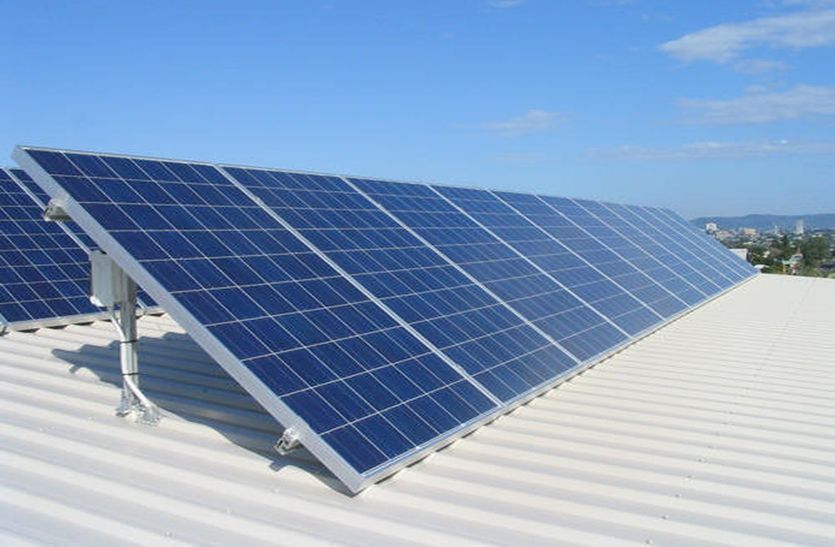 सौर ऊर्जा योजना का गला घोंट रही है सरकार की दोहरी नीति