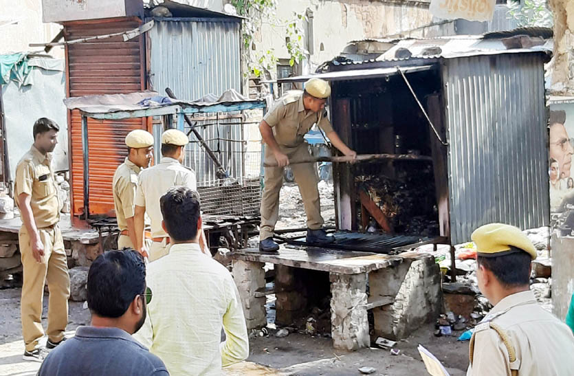 मालपुरा में कर्फ्यू के दौरान आगजनी की घटना से प्रशासन में मची अफरा-तफरी, आज तीन घंटे की रहेगी ढील