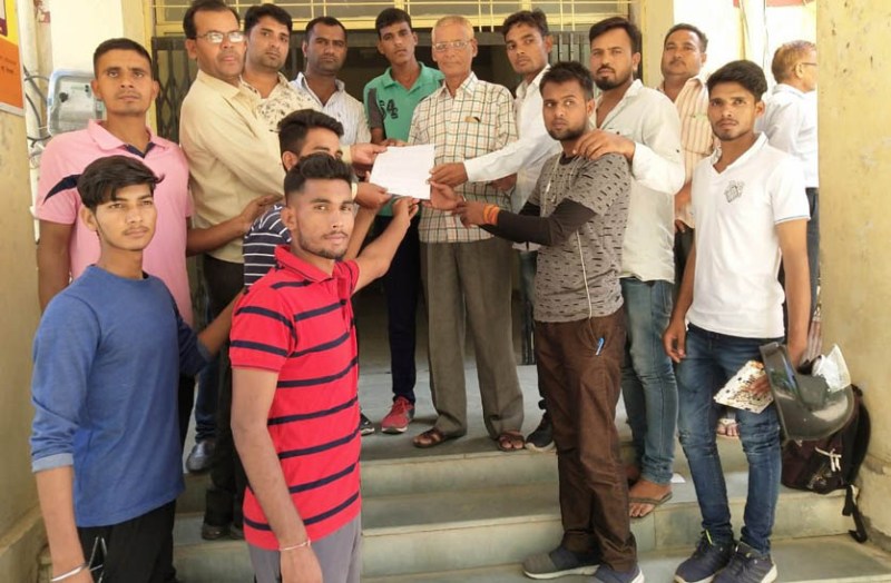 मालपुरा में शोभयात्रा पर पथराव के आरोपियों की गिरफ्तारी नही होने पर जिला स्तर पर प्रदर्शन की दी चेतावनी