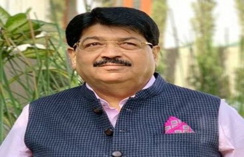 Ahmedabad News परिमल नथवाणी बने गुजरात स्टेट फुटबॉल एसोसिएशन के अध्यक्ष