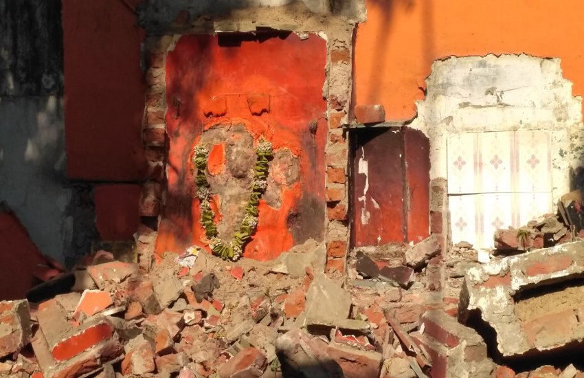 Ahmedabad News जानें कहां ? मध्यरात्रि बाद मनपा ने तोड़ा मंदिर