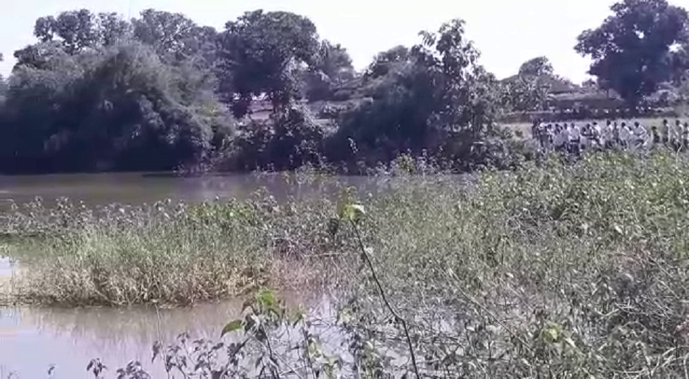 तालाब में डूबने से मॉ और दो बच्चो की मौत