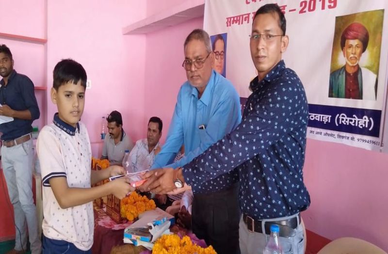 बहुजन समाज एकता मिशन अरठवाड़ा की अनूठी पहल: पहली बार आयोजन, संविधान ज्ञान परीक्षा में बैठे 225 छात्र