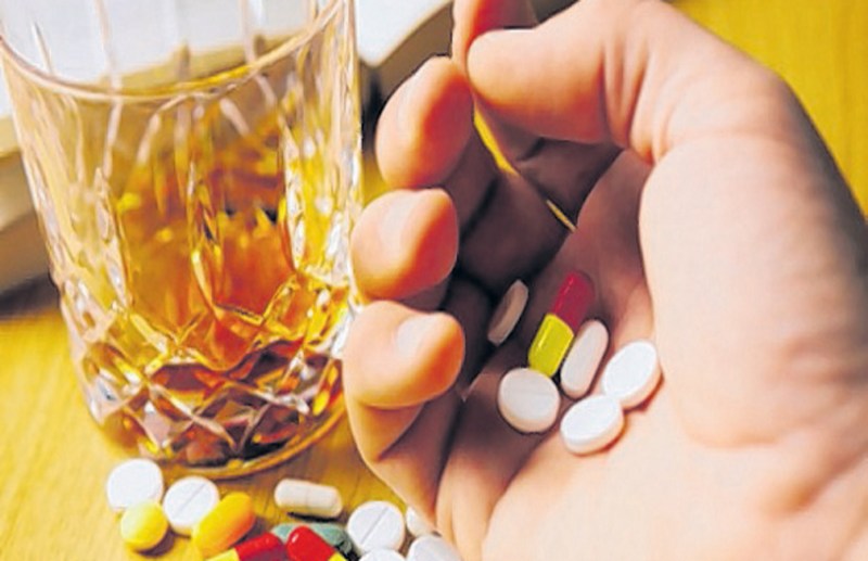 इन दवाइयों का इस्तेमाल करके युवा हो रहे नशे का शिकार, खुलेआम हो रही मेडिकल स्टोर से सप्लाई