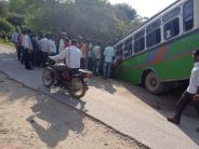 उदयपुर के गोगुंदा में बस पलटने से हुआ हादसा,  25 से अधि‍क सवार हुए घायल