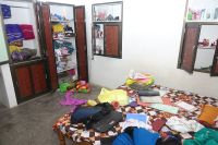 सूने मकान से लाखों के जेवर व नकदी चोरी