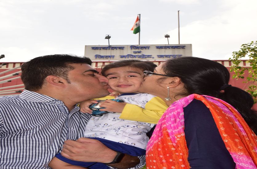 बेटा जन्म से भारतीय, माता-पिता अब बोल पाए भारत माता की जय