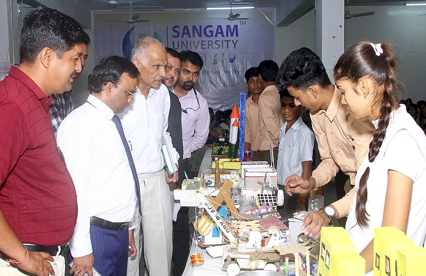 Amazing and amazing models appeared in Science Model Exhibition