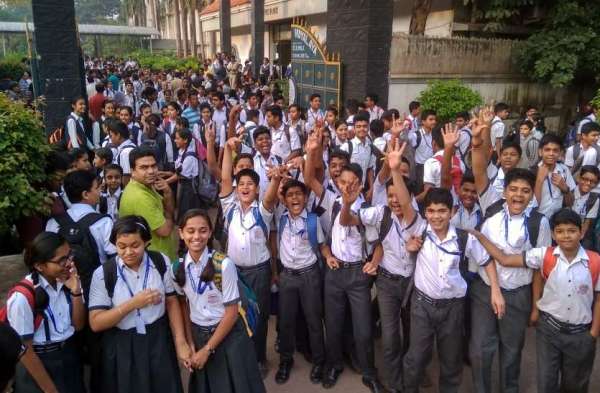 Photo Gallery : श्रीशंकरा विद्यालय सेक्टर-10 के कर्मचारी ने अपनी 8 सूत्रीय मांग को लेकर किया प्रदर्शन