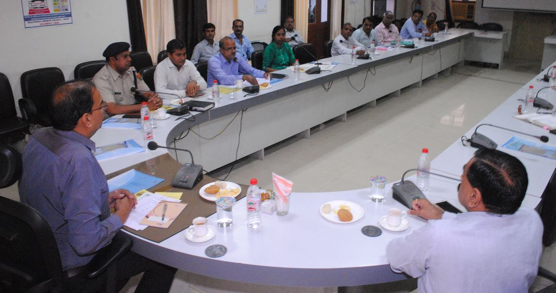जिले में विकास की संभावनाओं के लिए विकास समिति की बैठक में हुआ मंथन